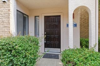 551 Ranch Trail 195, Irving, TX 75063