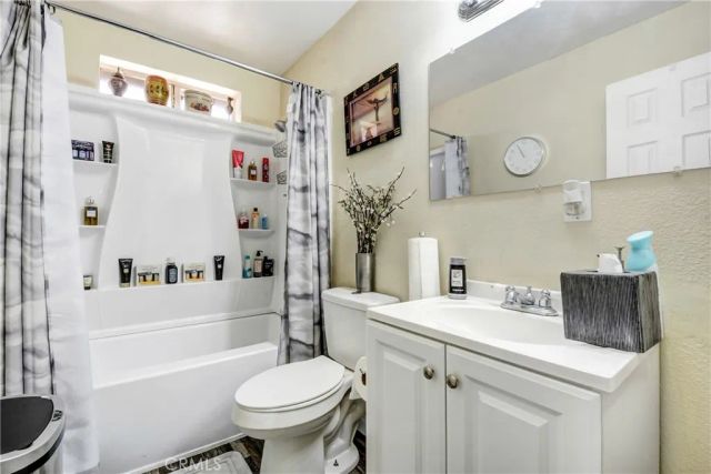 10015 High Road, Lucerne Valley, CA 92356
