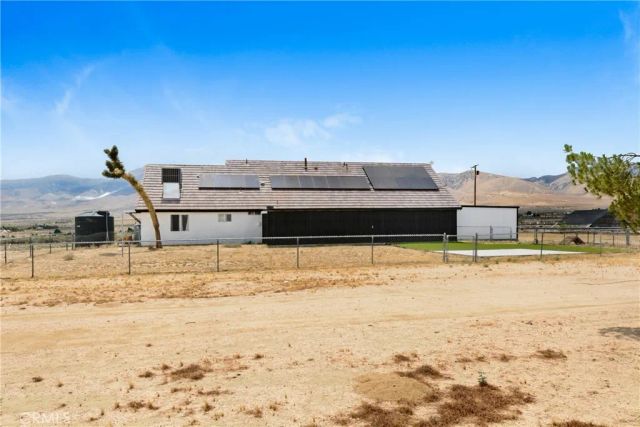 10015 High Road, Lucerne Valley, CA 92356