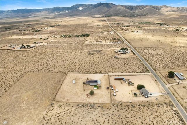 10015 High Road, Lucerne Valley, CA 92356