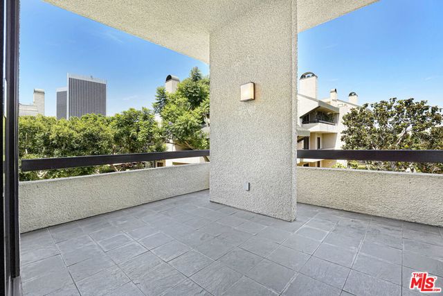 2285 Century 194, Los Angeles, CA 90067
