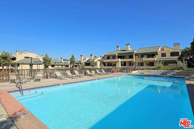 2285 Century 194, Los Angeles, CA 90067