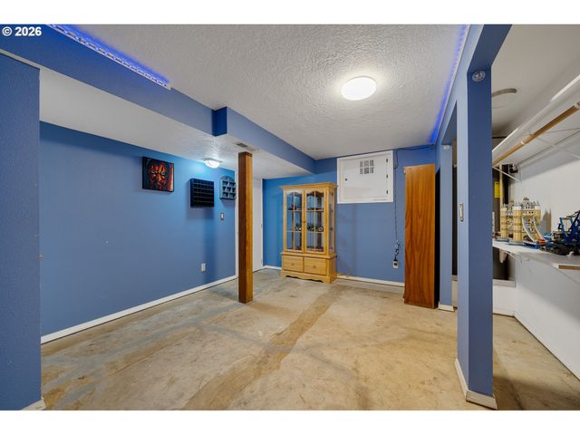 1590 MCCORMICK LOOP Rd, Tillamook, OR 97141