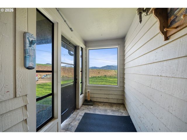1590 MCCORMICK LOOP Rd, Tillamook, OR 97141