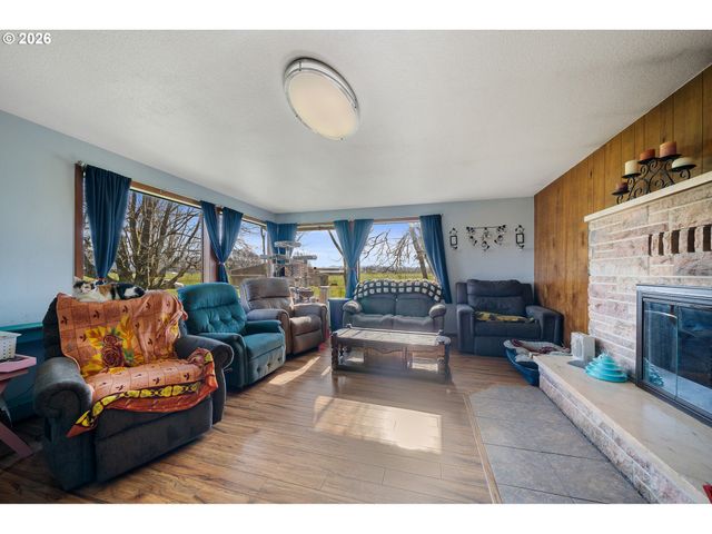 1590 MCCORMICK LOOP Rd, Tillamook, OR 97141