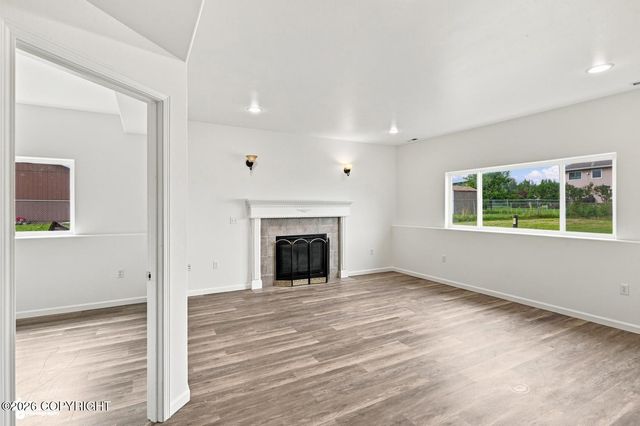1300 S Pinnacle Mountain Drive, Palmer, AK 99645
