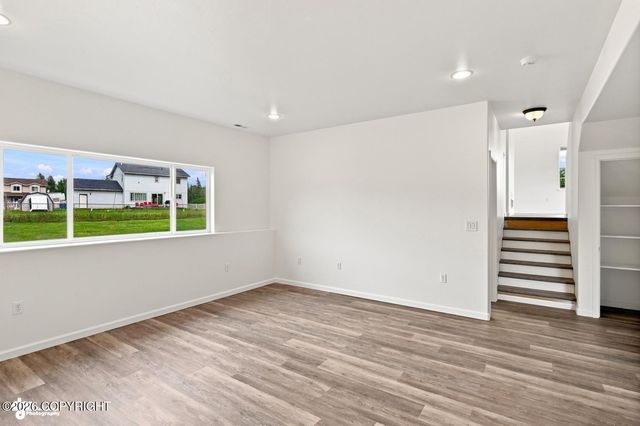 1300 S Pinnacle Mountain Drive, Palmer, AK 99645
