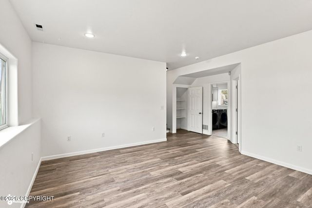 1300 S Pinnacle Mountain Drive, Palmer, AK 99645