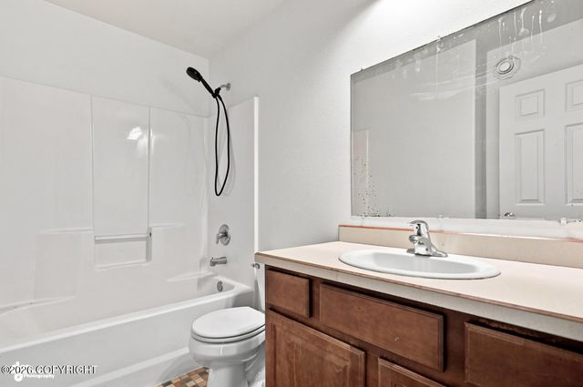 1300 S Pinnacle Mountain Drive, Palmer, AK 99645
