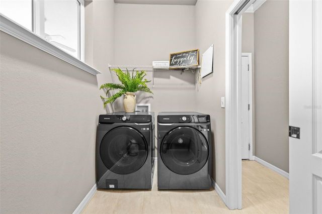 11869 SW 28TH AVENUE, Gainesville, FL 32608