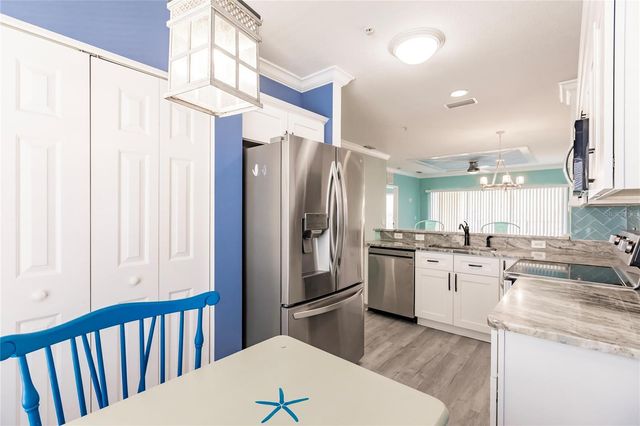 2060 WILLOW HAMMOCK CIRCLE 302, Punta Gorda, FL 33983