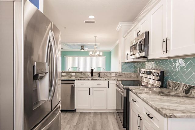 2060 WILLOW HAMMOCK CIRCLE 302, Punta Gorda, FL 33983