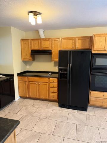 65 W Euclid Street 2, Detroit, MI 48202