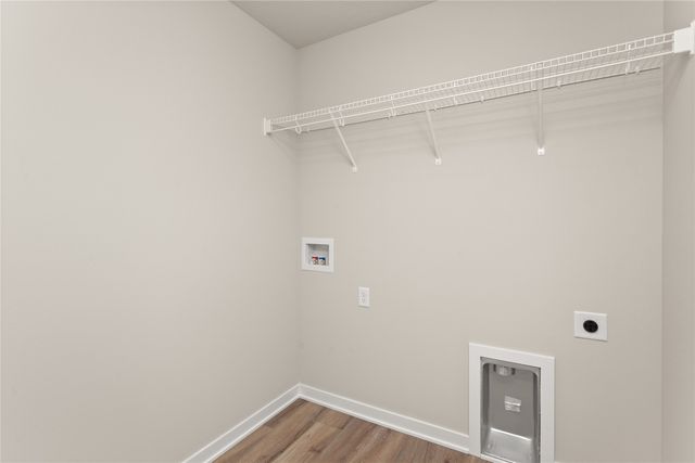 4316 Grover Woods Lane, Des Moines, IA 50317