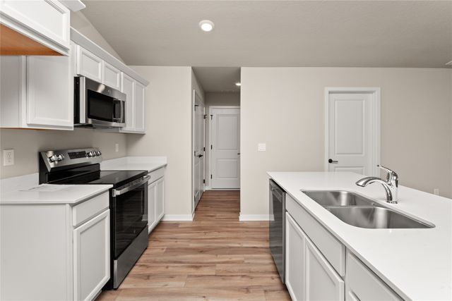 4316 Grover Woods Lane, Des Moines, IA 50317