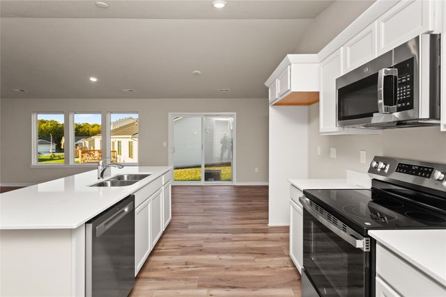 4316 Grover Woods Lane, Des Moines, IA 50317