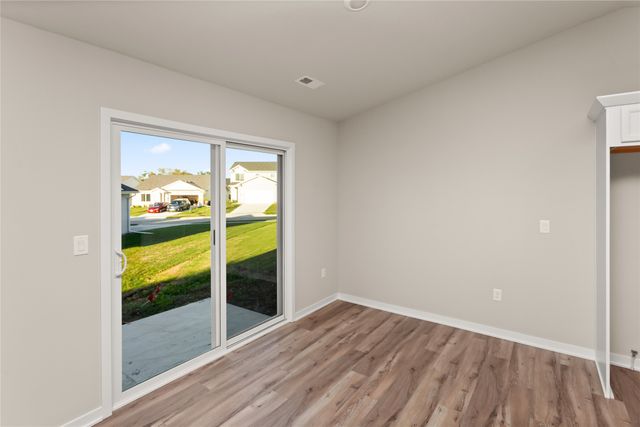 4316 Grover Woods Lane, Des Moines, IA 50317