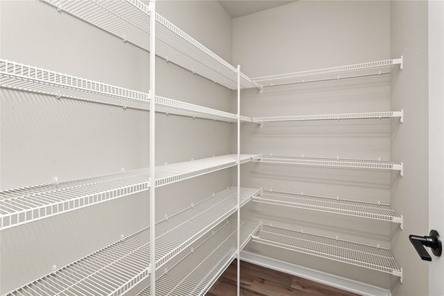 4316 Grover Woods Lane, Des Moines, IA 50317