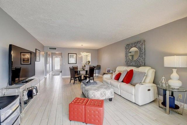 14723 Cumberland Drive 4060, Delray Beach, FL 33446