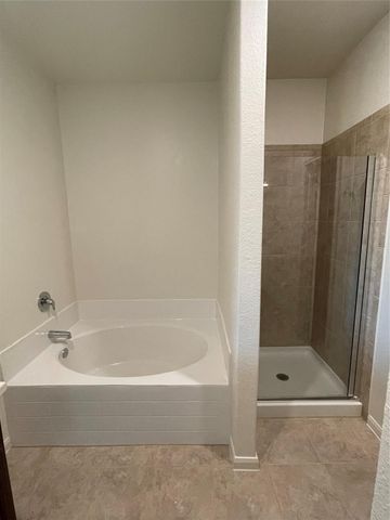 9402 Garnet Grove Drive, Iowa Colony, TX 77583