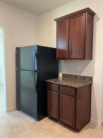 9402 Garnet Grove Drive, Iowa Colony, TX 77583