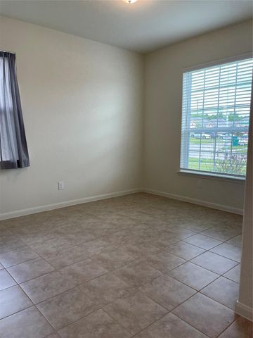 9402 Garnet Grove Drive, Iowa Colony, TX 77583