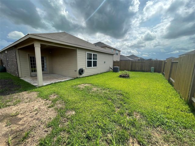9402 Garnet Grove Drive, Iowa Colony, TX 77583