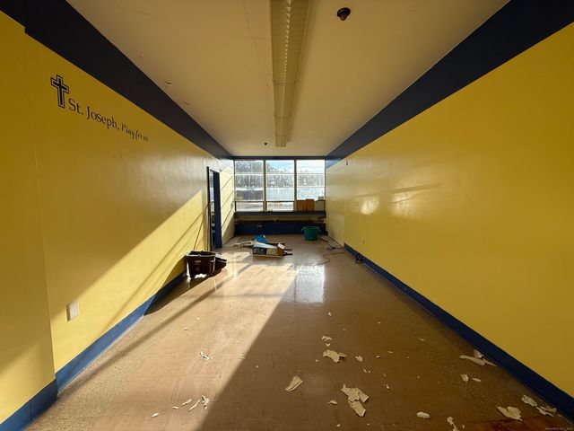 26 Main Street, Thompson, CT 06255