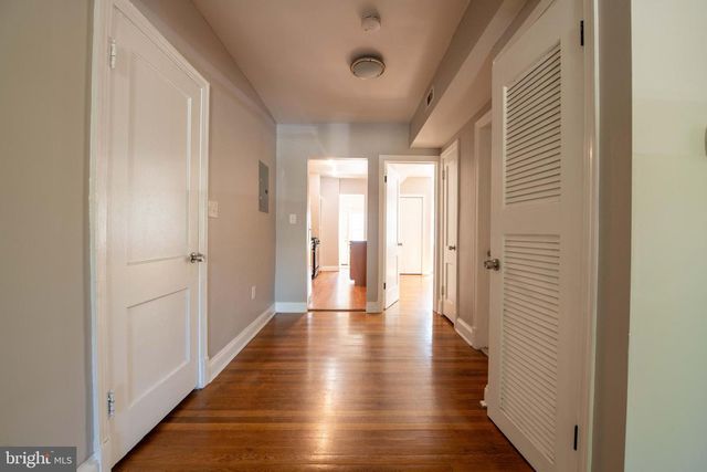 2241 40TH PL NW, Washington, DC 20007