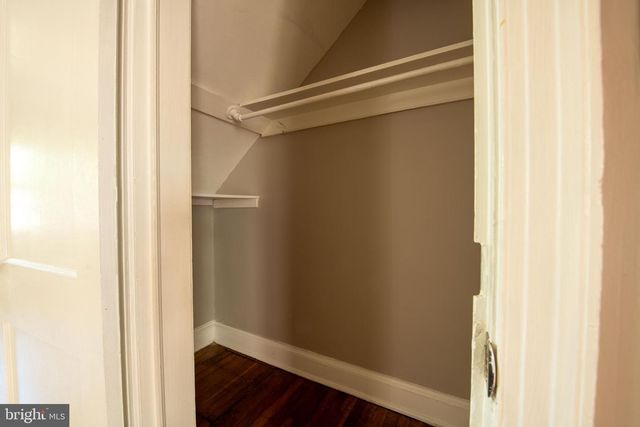 2241 40TH PL NW, Washington, DC 20007