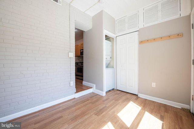 2241 40TH PL NW, Washington, DC 20007