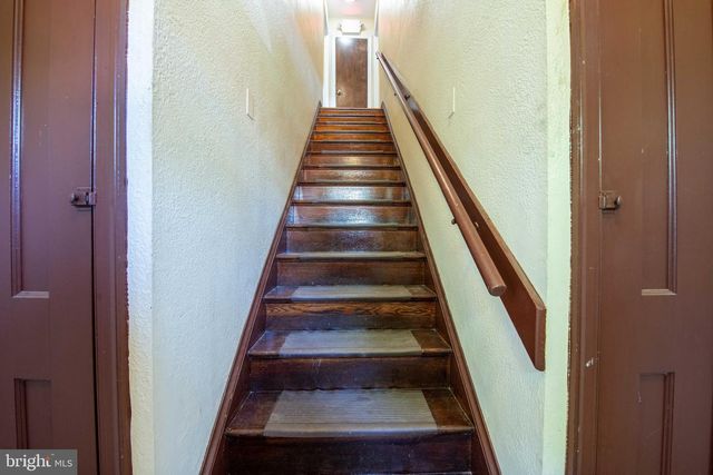 2241 40TH PL NW, Washington, DC 20007