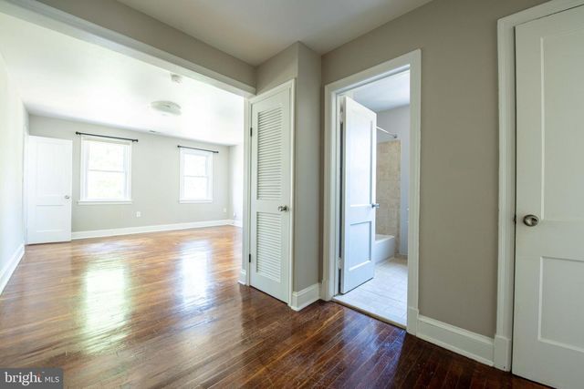 2241 40TH PL NW, Washington, DC 20007