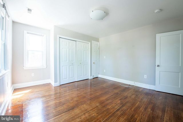 2241 40TH PL NW, Washington, DC 20007