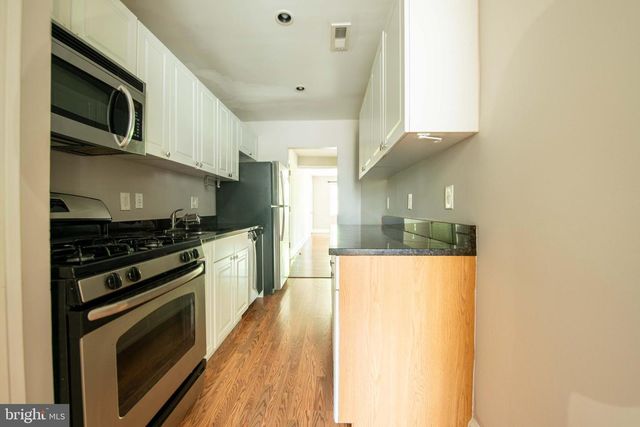 2241 40TH PL NW, Washington, DC 20007