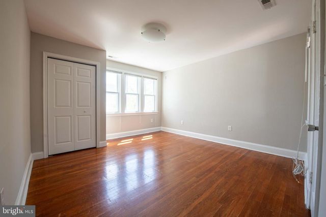 2241 40TH PL NW, Washington, DC 20007