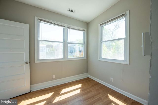 2241 40TH PL NW, Washington, DC 20007