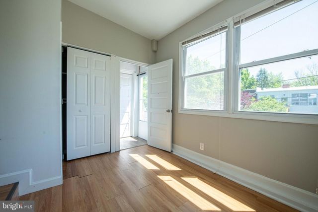 2241 40TH PL NW, Washington, DC 20007