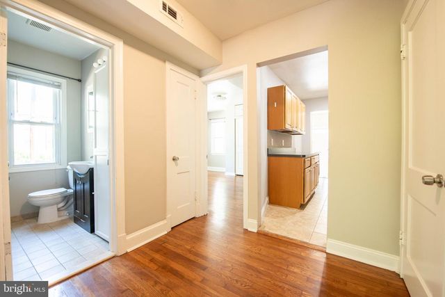 2241 40TH PL NW, Washington, DC 20007