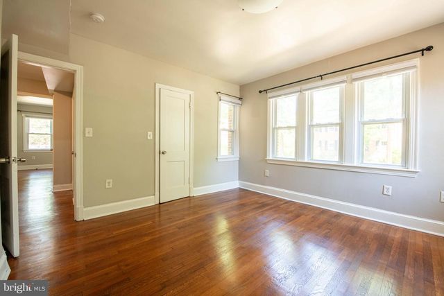 2241 40TH PL NW, Washington, DC 20007