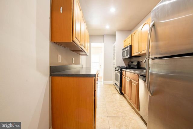 2241 40TH PL NW, Washington, DC 20007