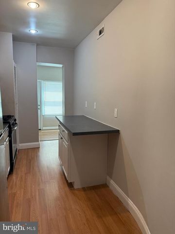 2241 40TH PL NW, Washington, DC 20007