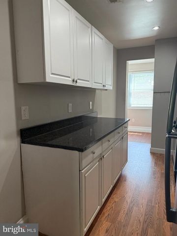 2241 40TH PL NW, Washington, DC 20007