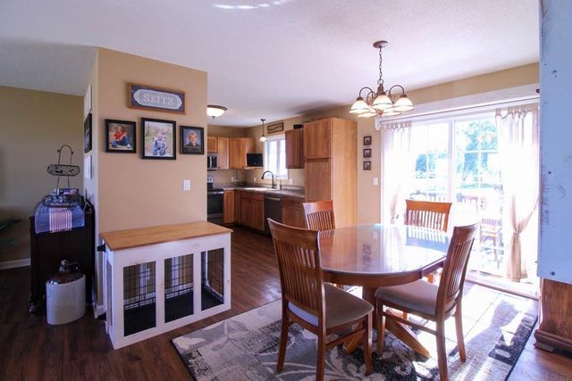 1301 1st Street, Grundy Center, IA 50638