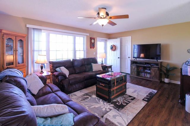 1301 1st Street, Grundy Center, IA 50638