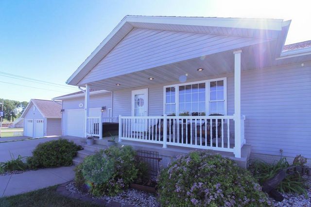 1301 1st Street, Grundy Center, IA 50638