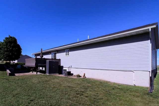 1301 1st Street, Grundy Center, IA 50638