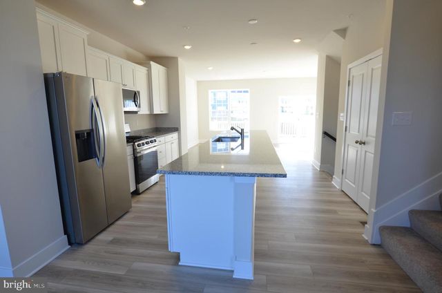 7569 DUNDEE RD, Windsor Mill, MD 21244