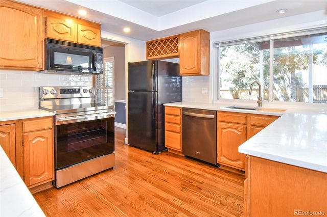 2889 Newark Place, Aurora, CO 80014