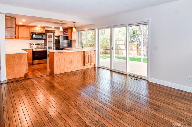 2889 Newark Place, Aurora, CO 80014